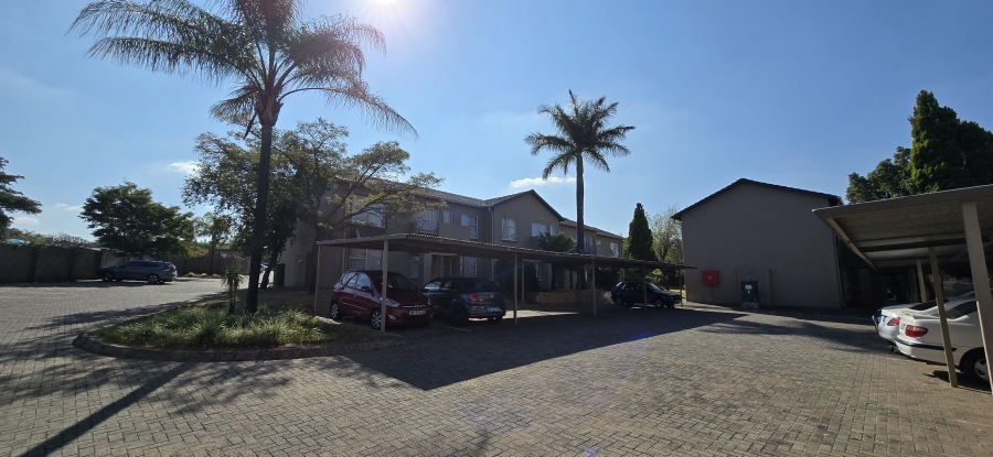 2 Bedroom Property for Sale in Geelhoutpark North West